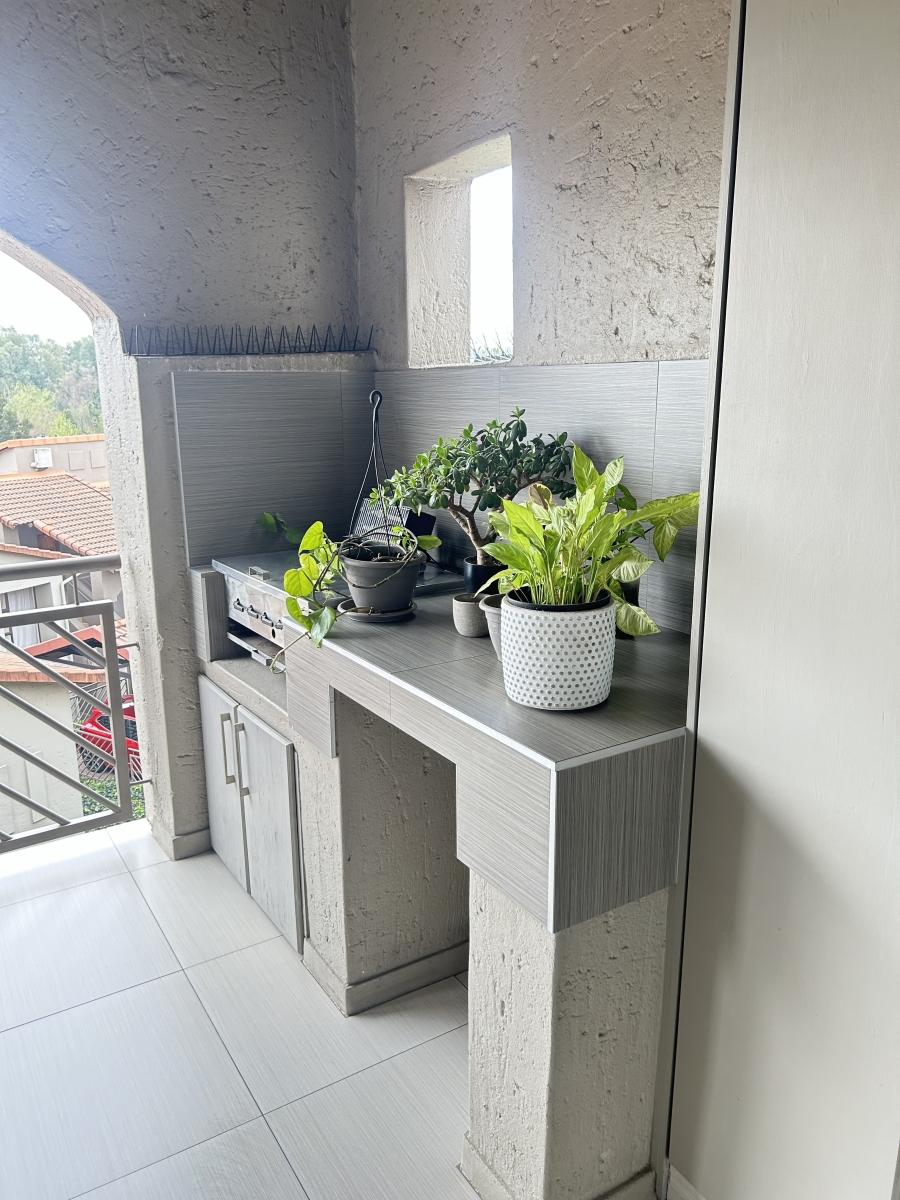 2 Bedroom Property for Sale in Maroeladal Gauteng