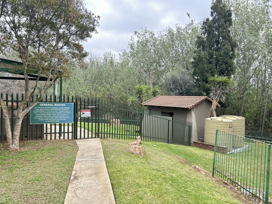 2 Bedroom Property for Sale in Maroeladal Gauteng