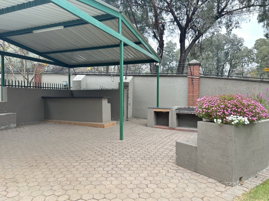 2 Bedroom Property for Sale in Maroeladal Gauteng