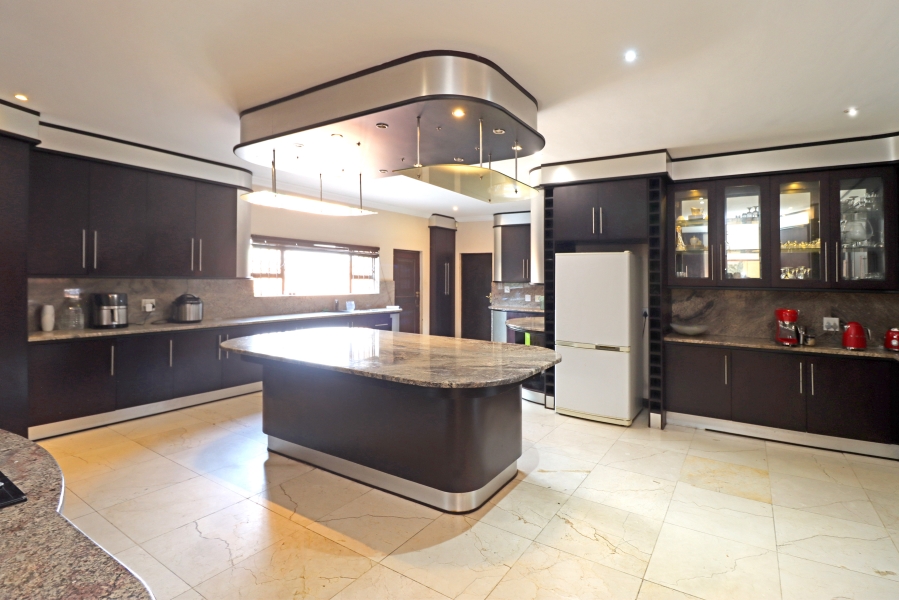 5 Bedroom Property for Sale in Sun Valley Gauteng
