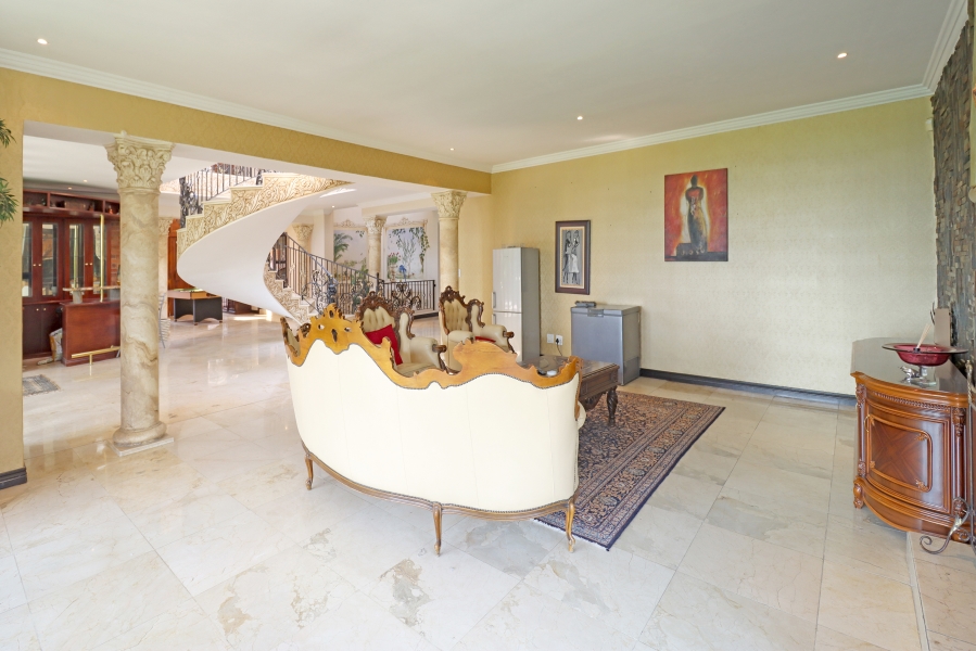 5 Bedroom Property for Sale in Sun Valley Gauteng