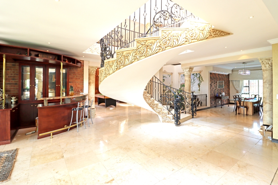 5 Bedroom Property for Sale in Sun Valley Gauteng