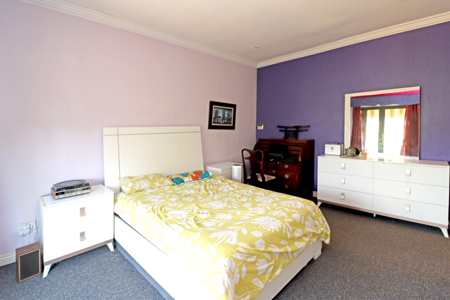5 Bedroom Property for Sale in Sun Valley Gauteng