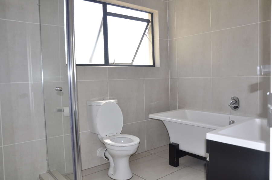 To Let 2 Bedroom Property for Rent in Kyalami Hills Gauteng