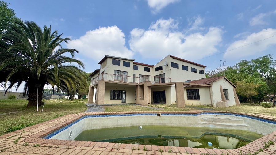 6 Bedroom Property for Sale in President Park Gauteng