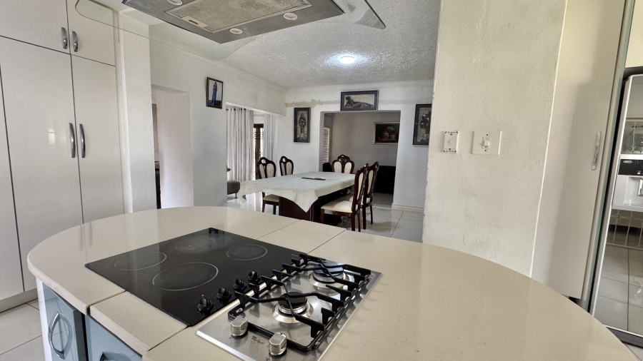 6 Bedroom Property for Sale in President Park Gauteng