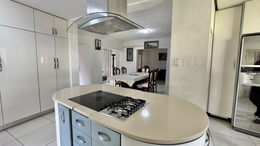 6 Bedroom Property for Sale in President Park Gauteng