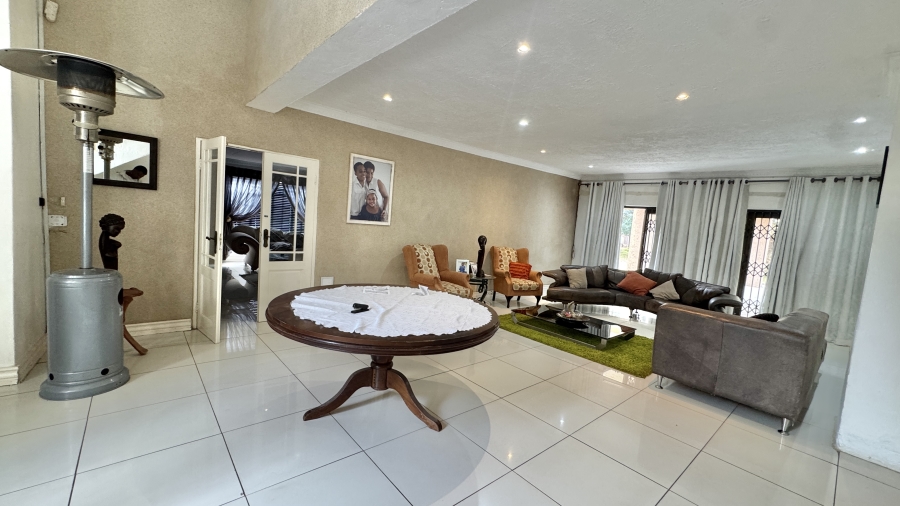 6 Bedroom Property for Sale in President Park Gauteng