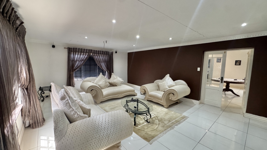 6 Bedroom Property for Sale in President Park Gauteng