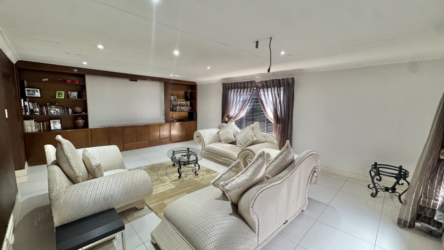 6 Bedroom Property for Sale in President Park Gauteng