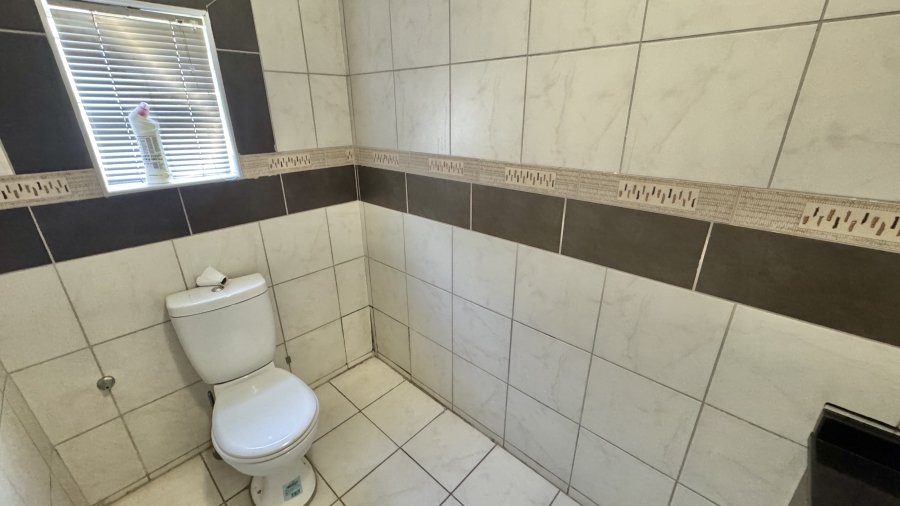 6 Bedroom Property for Sale in President Park Gauteng