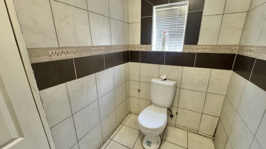 6 Bedroom Property for Sale in President Park Gauteng