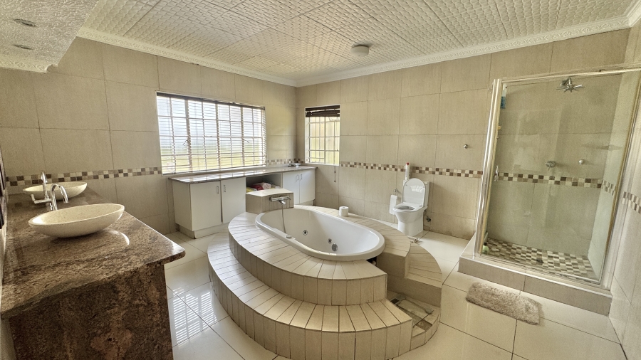 6 Bedroom Property for Sale in President Park Gauteng