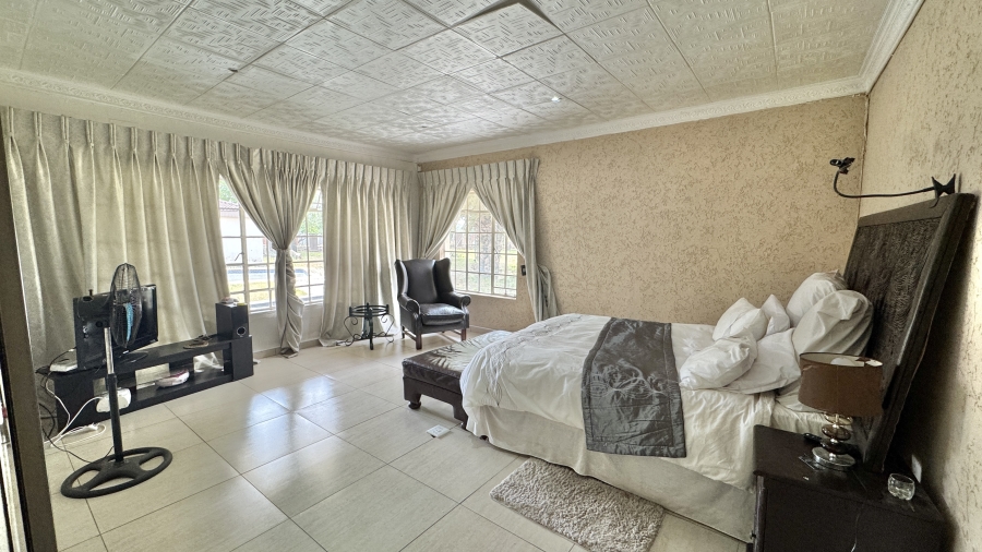 6 Bedroom Property for Sale in President Park Gauteng