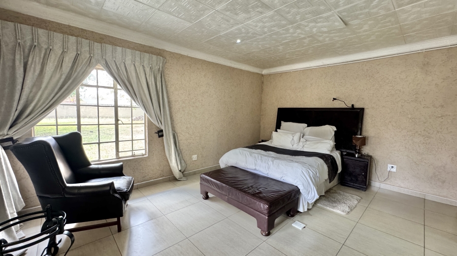 6 Bedroom Property for Sale in President Park Gauteng