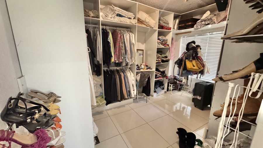 6 Bedroom Property for Sale in President Park Gauteng