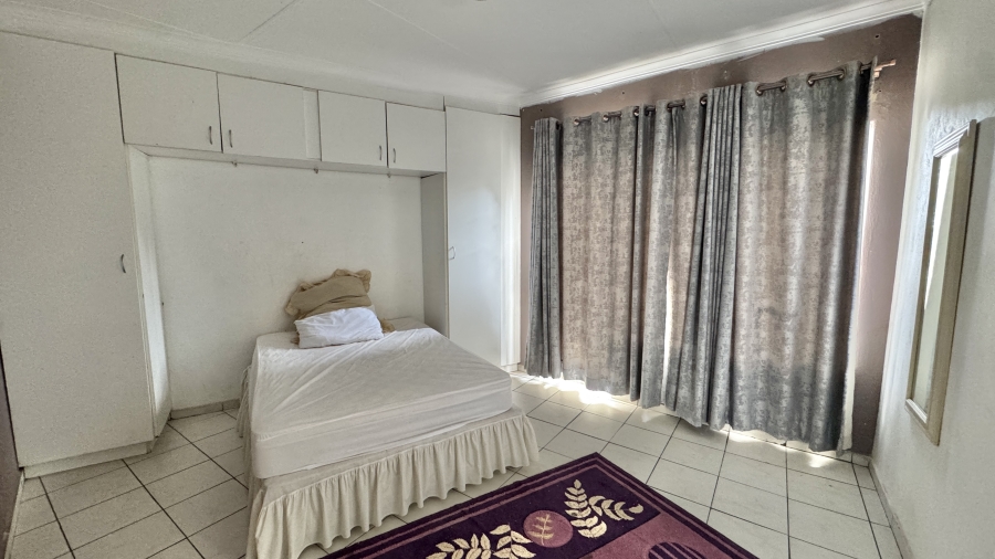 6 Bedroom Property for Sale in President Park Gauteng