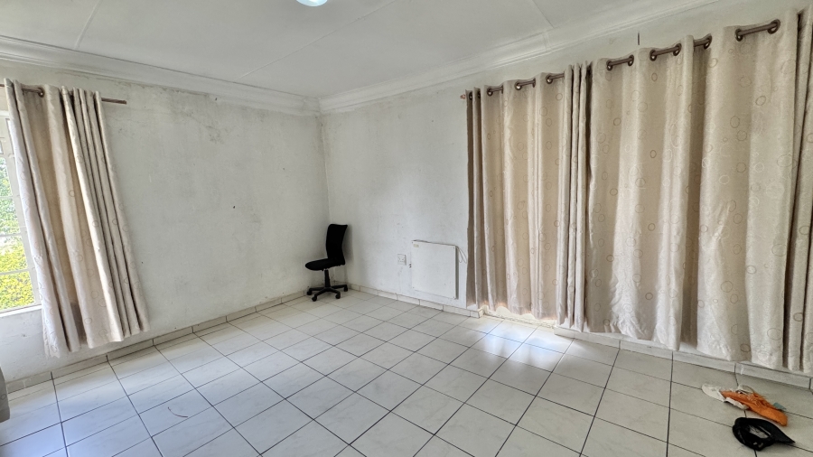 6 Bedroom Property for Sale in President Park Gauteng