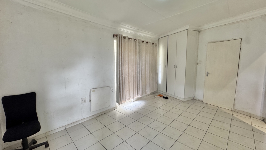 6 Bedroom Property for Sale in President Park Gauteng