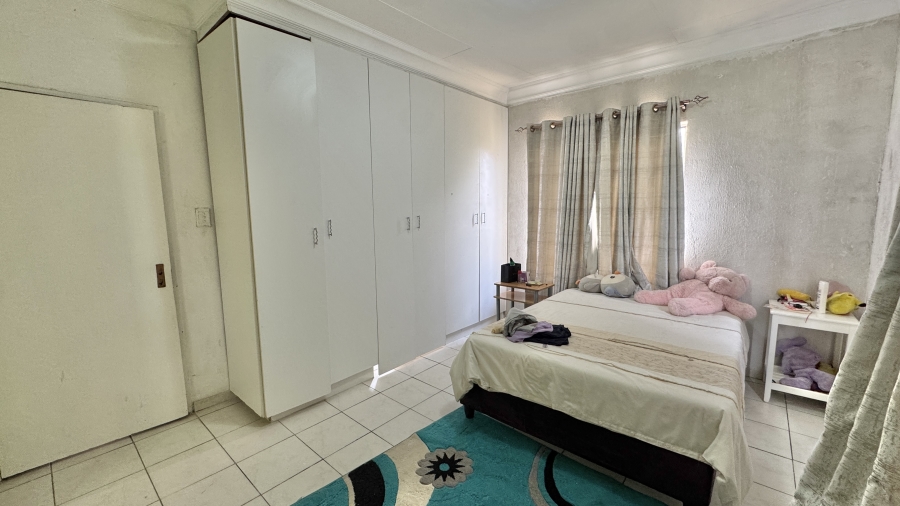 6 Bedroom Property for Sale in President Park Gauteng