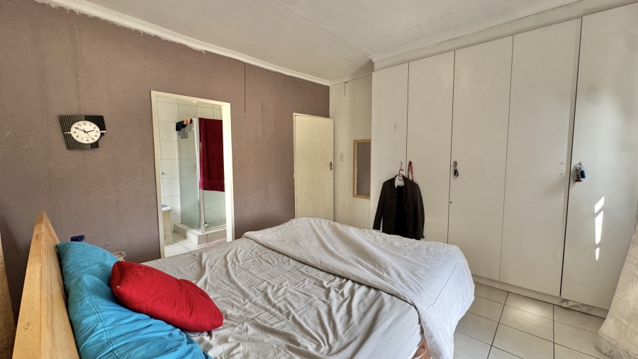 6 Bedroom Property for Sale in President Park Gauteng