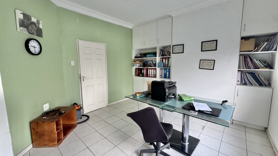 6 Bedroom Property for Sale in President Park Gauteng