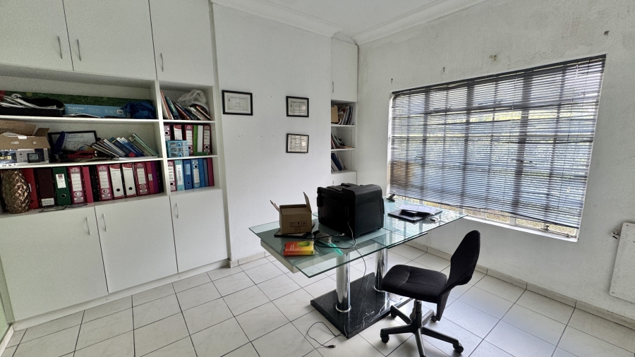 6 Bedroom Property for Sale in President Park Gauteng