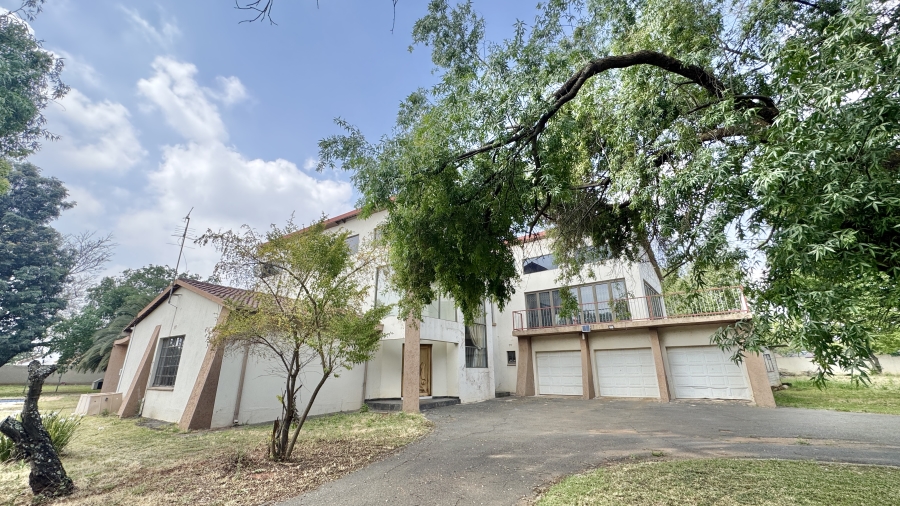 6 Bedroom Property for Sale in President Park Gauteng
