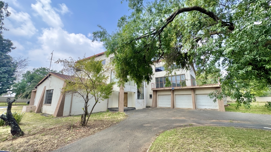 6 Bedroom Property for Sale in President Park Gauteng