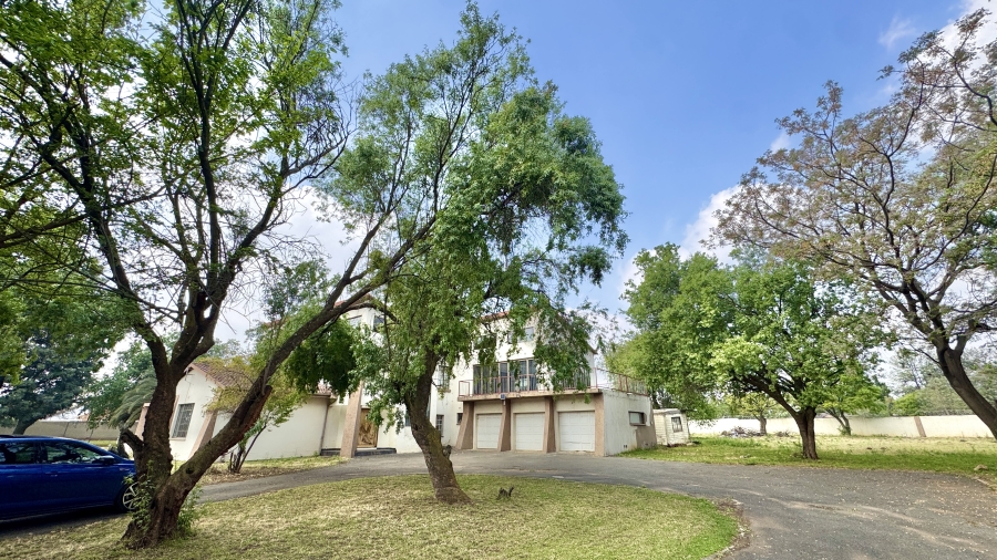 6 Bedroom Property for Sale in President Park Gauteng