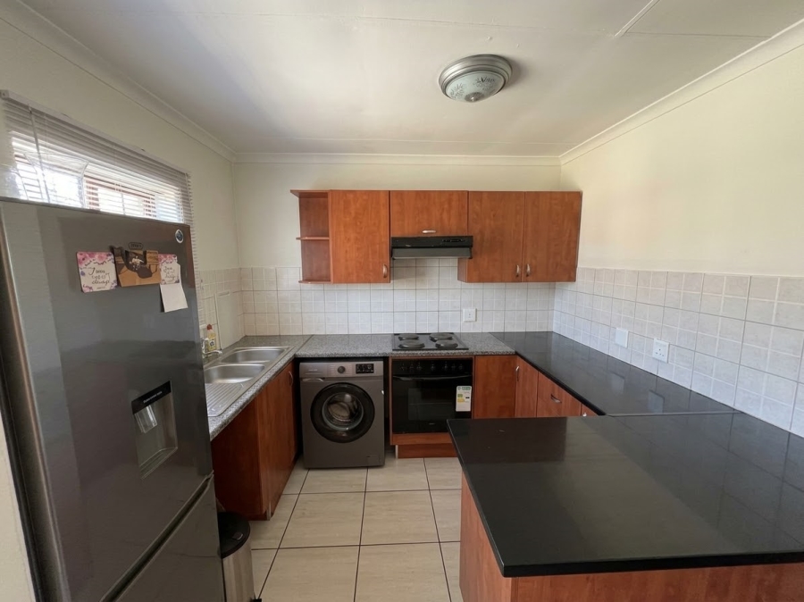 2 Bedroom Property for Sale in Halfway Gardens Gauteng