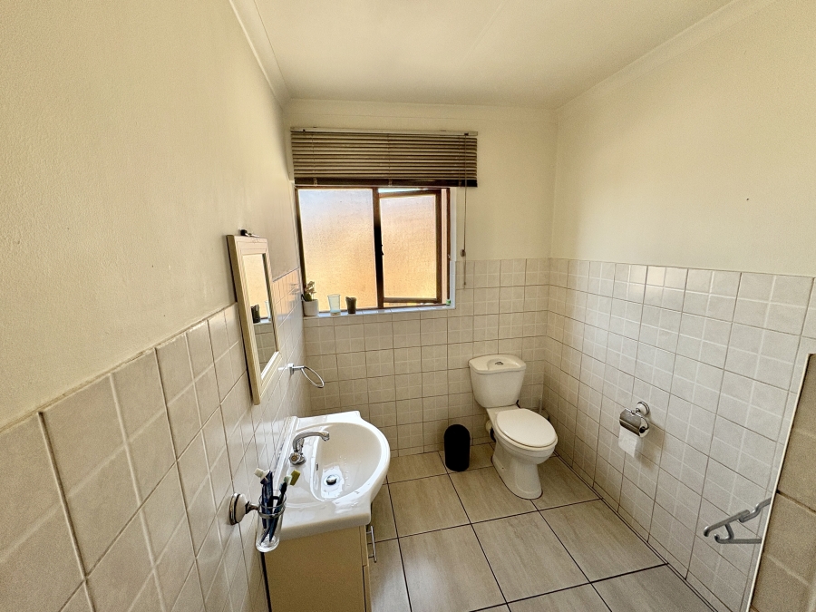2 Bedroom Property for Sale in Halfway Gardens Gauteng