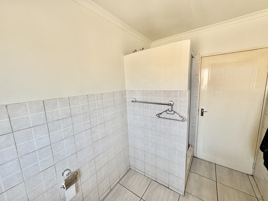 2 Bedroom Property for Sale in Halfway Gardens Gauteng