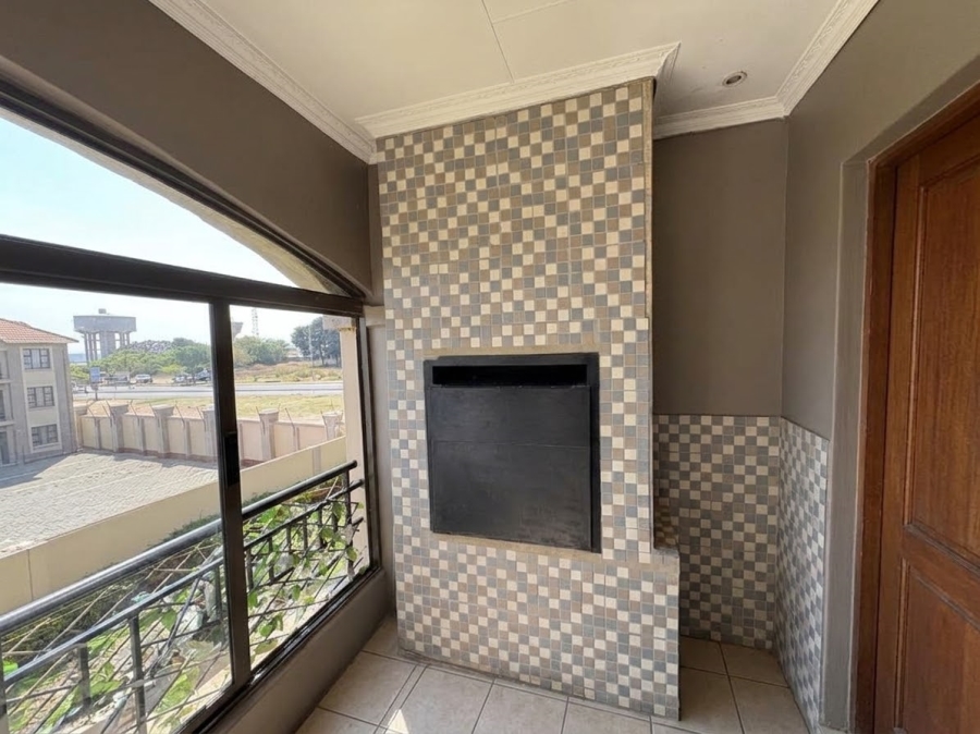 2 Bedroom Property for Sale in Halfway Gardens Gauteng