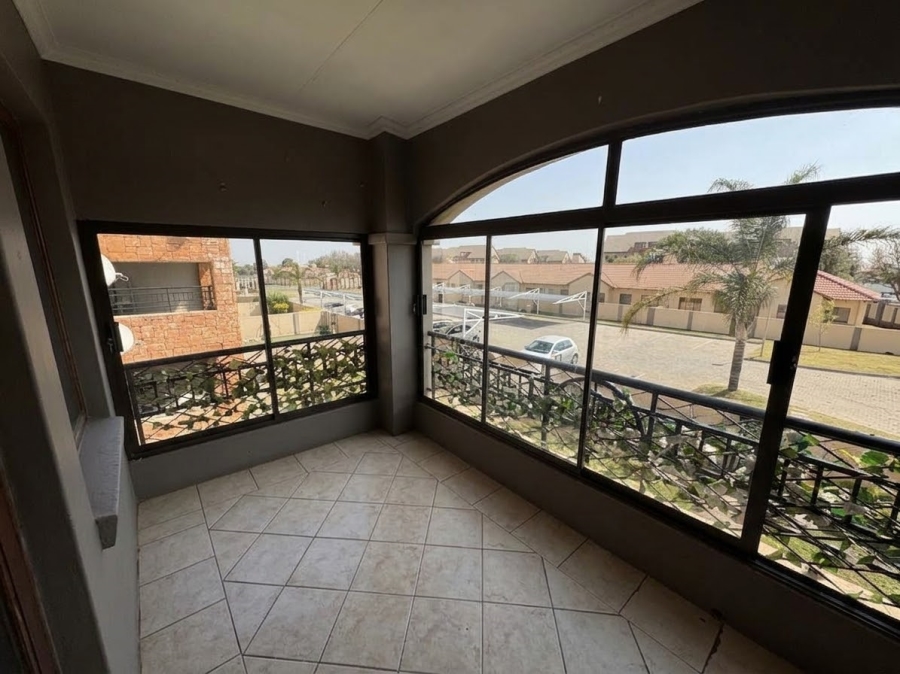 2 Bedroom Property for Sale in Halfway Gardens Gauteng