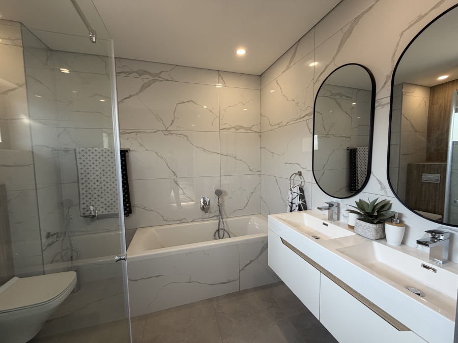 3 Bedroom Property for Sale in Hurlingham Gauteng