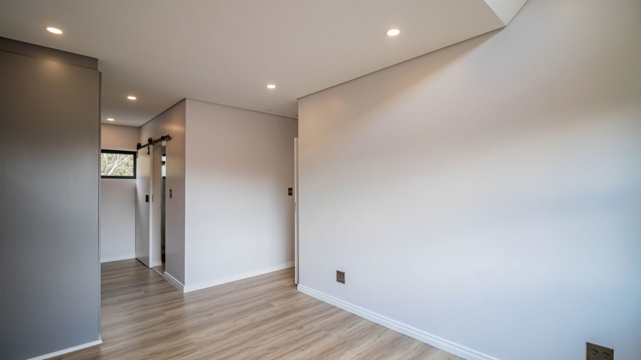 3 Bedroom Property for Sale in Hurlingham Gauteng