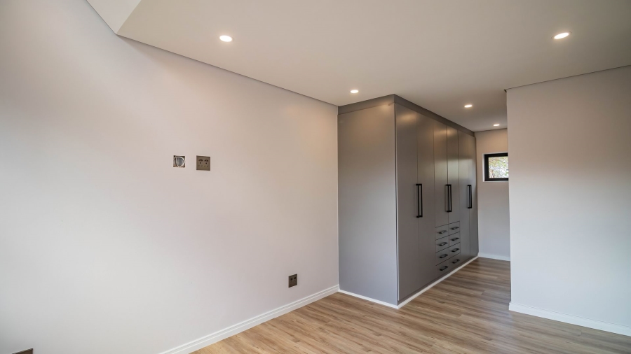 3 Bedroom Property for Sale in Hurlingham Gauteng