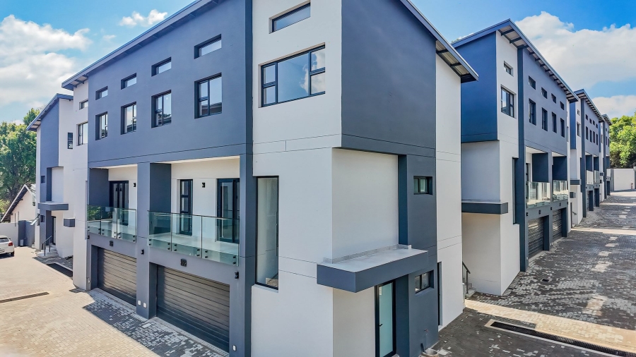 3 Bedroom Property for Sale in Hurlingham Gauteng