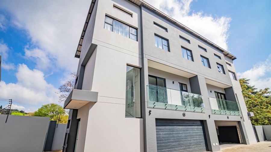 3 Bedroom Property for Sale in Hurlingham Gauteng