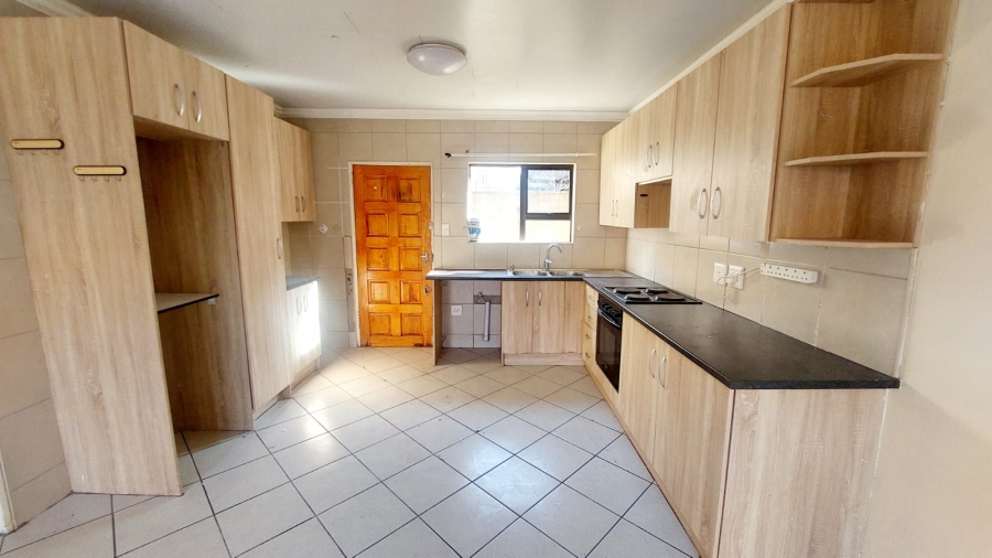 3 Bedroom Property for Sale in Greenhills Gauteng