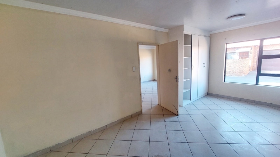 3 Bedroom Property for Sale in Greenhills Gauteng