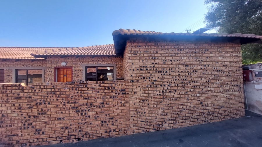 3 Bedroom Property for Sale in Greenhills Gauteng