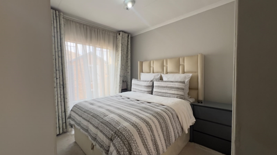 To Let 2 Bedroom Property for Rent in North Riding Gauteng