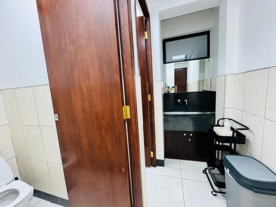 To Let Commercial Property for Rent in Midridge Park Gauteng