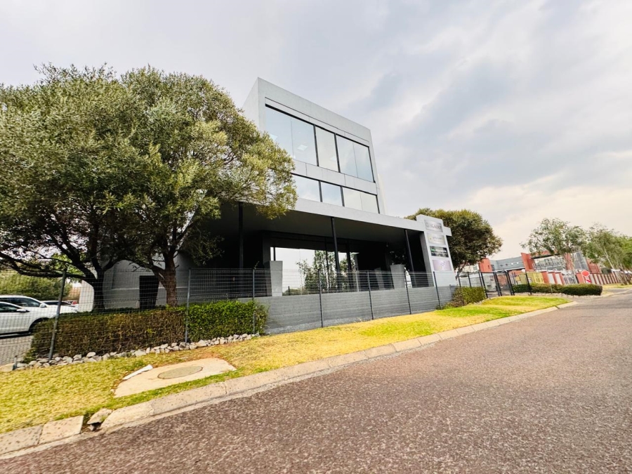 To Let Commercial Property for Rent in Midridge Park Gauteng