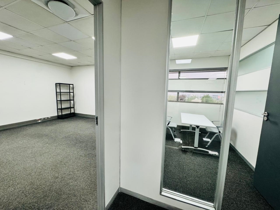 To Let Commercial Property for Rent in Midridge Park Gauteng