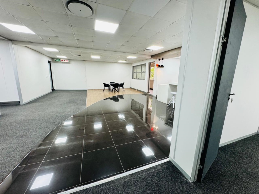 To Let Commercial Property for Rent in Midridge Park Gauteng