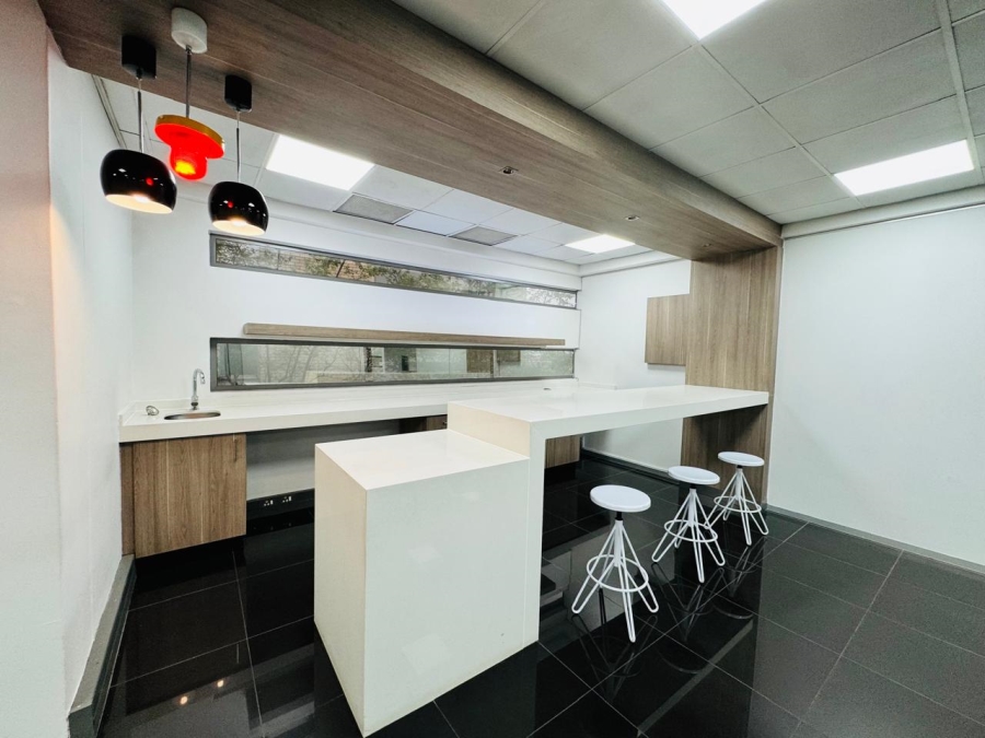 To Let Commercial Property for Rent in Midridge Park Gauteng
