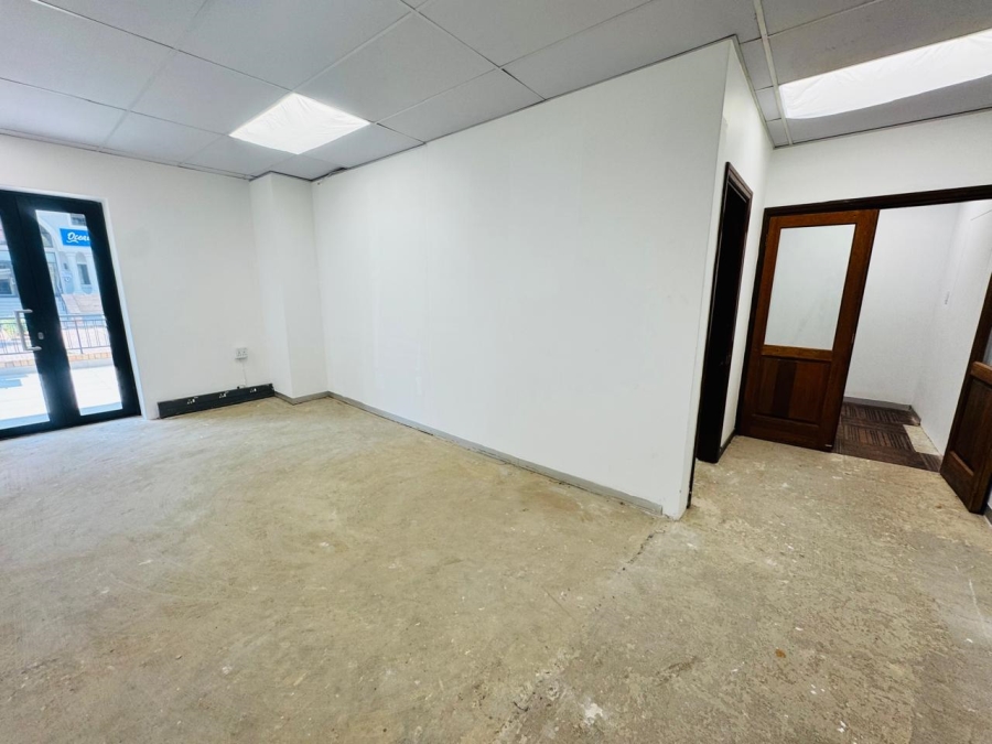 To Let Commercial Property for Rent in Vorna Valley Gauteng